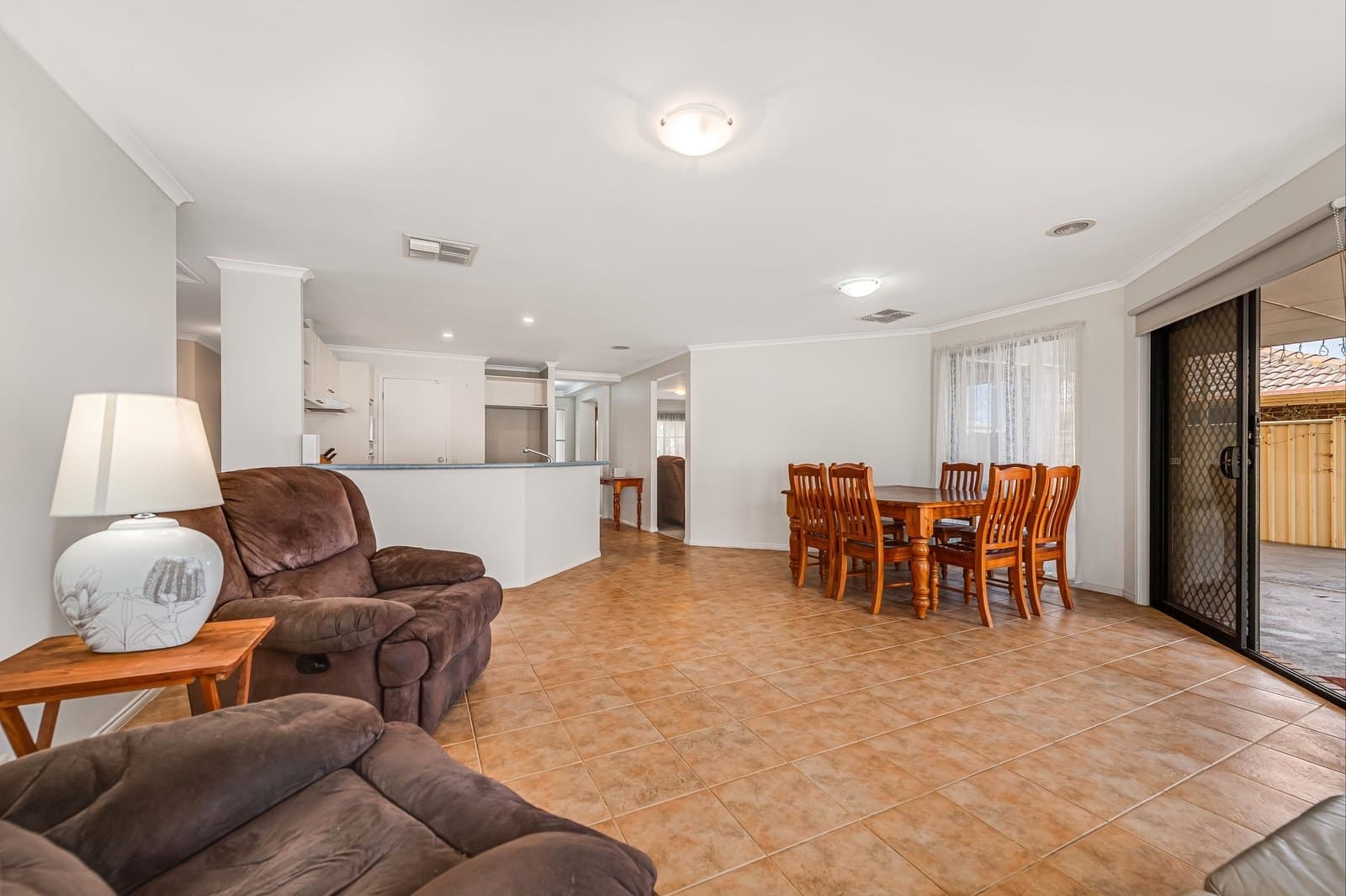 9 Chesterton Avenue, Tarneit, VIC, 3029, Tarneit - Thumbnail 3