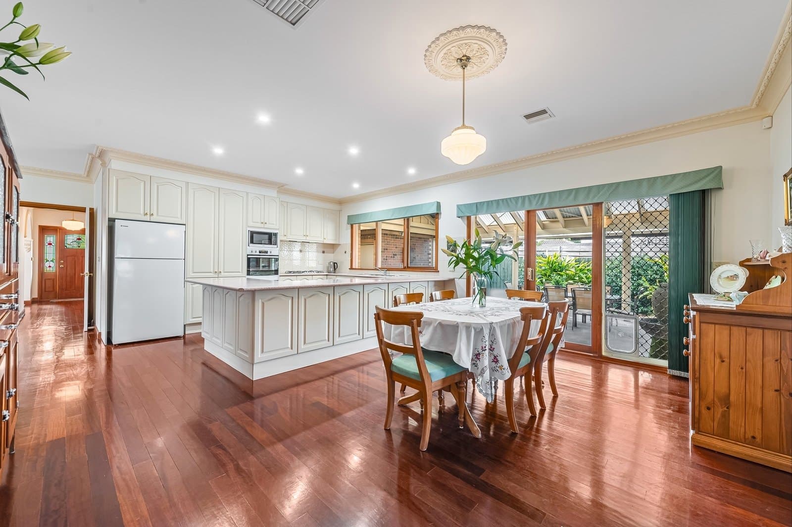 28 Golden Ash Grove, Hoppers Crossing, VIC, 3029, Hoppers Crossing - Thumbnail 6