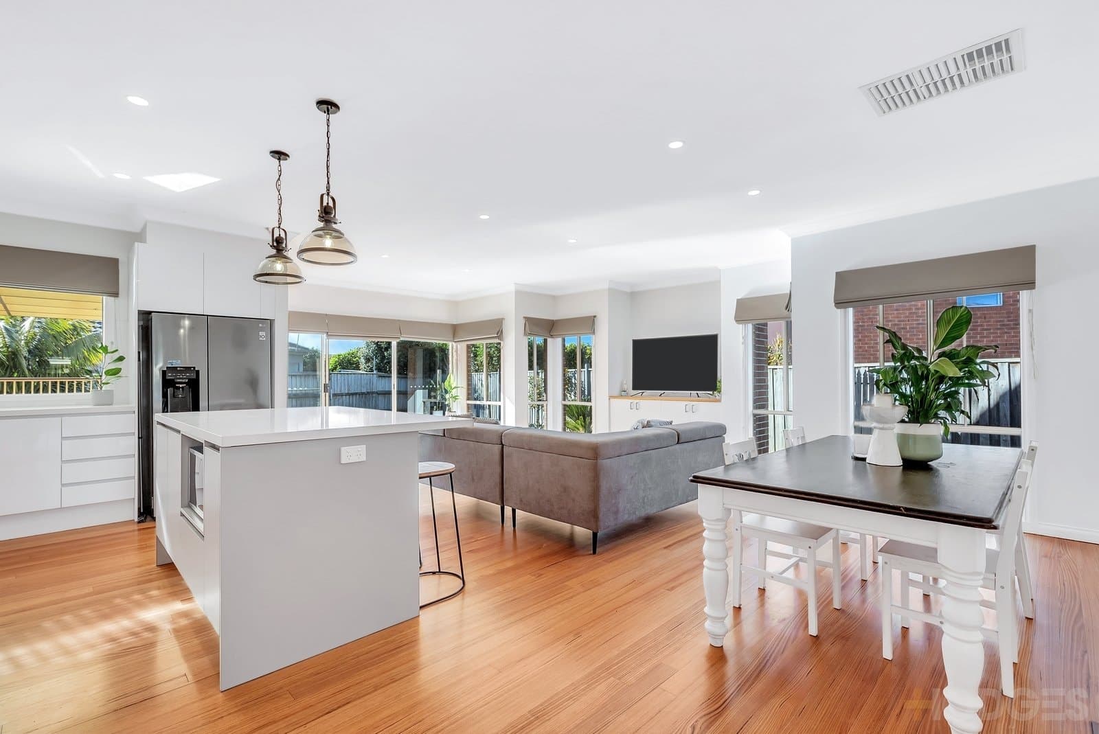 12 Carpentaria Court, Aspendale Gardens, VIC, 3195, Aspendale Gardens - Thumbnail 2