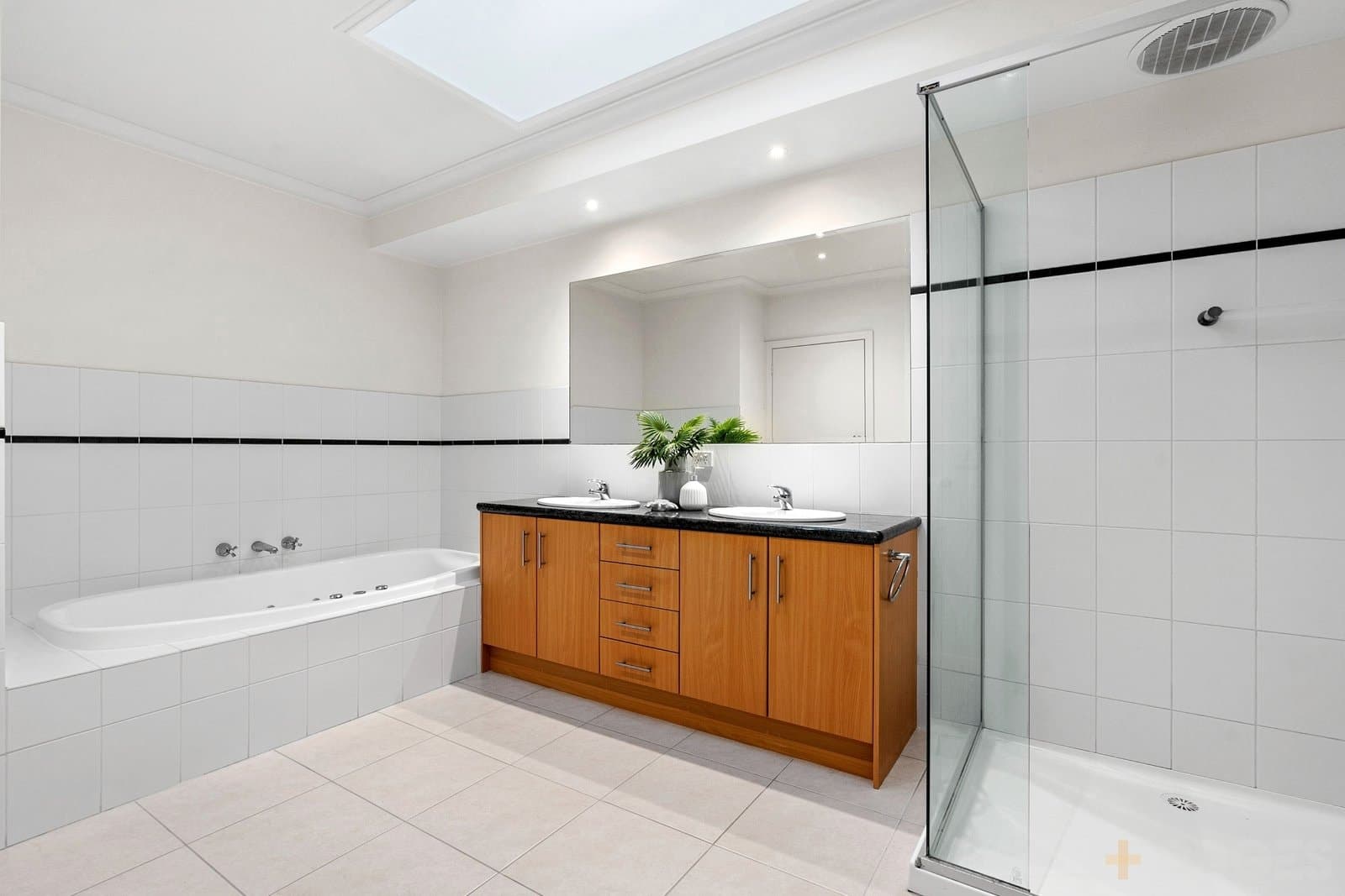25 Roxby Street, Manifold Heights, VIC, 3218, Manifold Heights - Thumbnail 7
