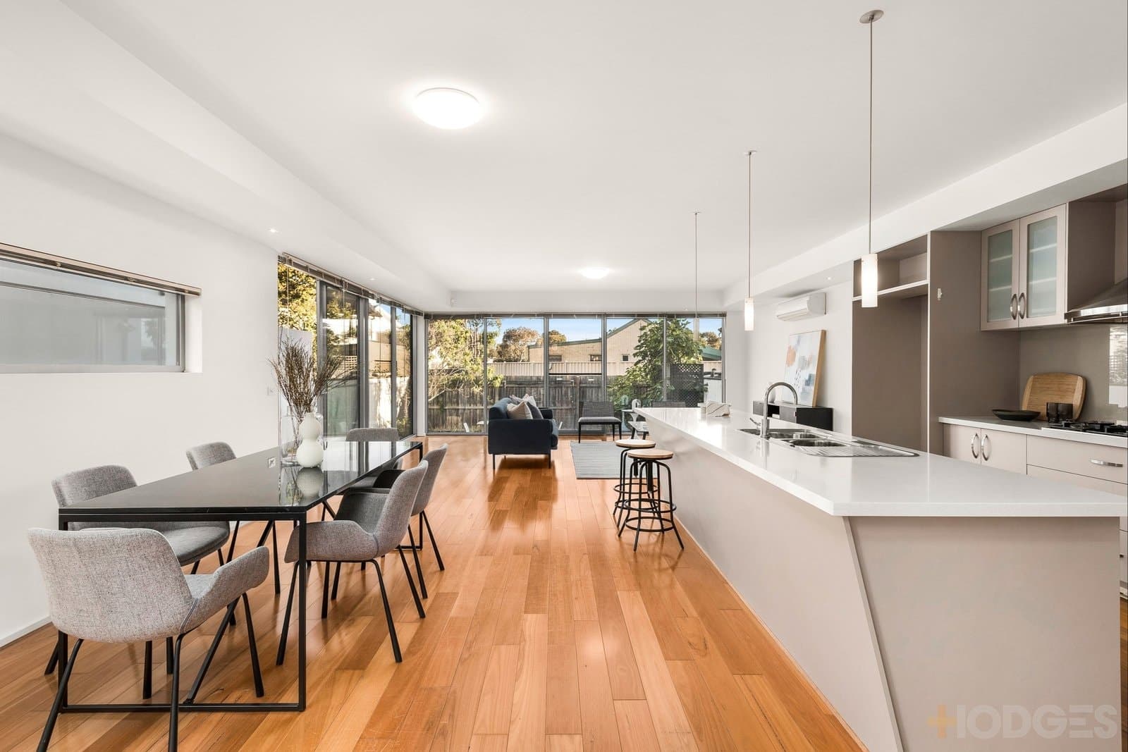 2/16 Kingloch Parade, Wantirna VIC 3152, Beaumaris - Thumbnail 3