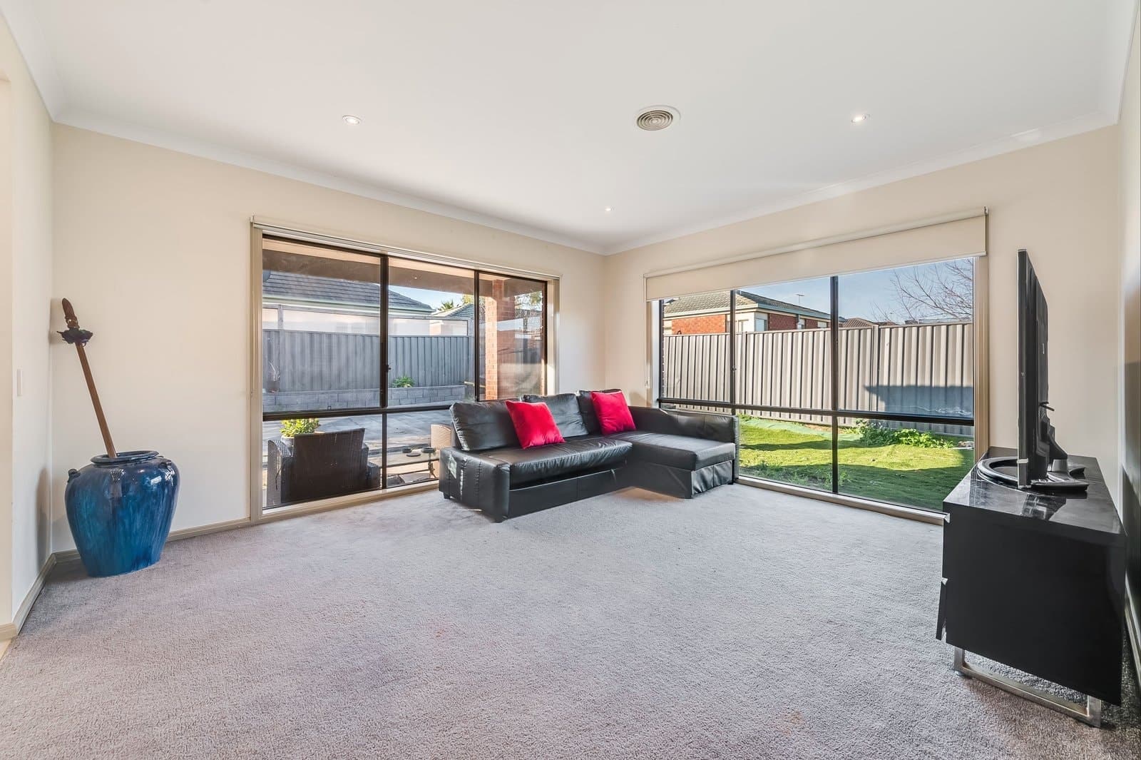 11 Ashburton Avenue, Manor Lakes, VIC, 3024, Manor Lakes - Thumbnail 6