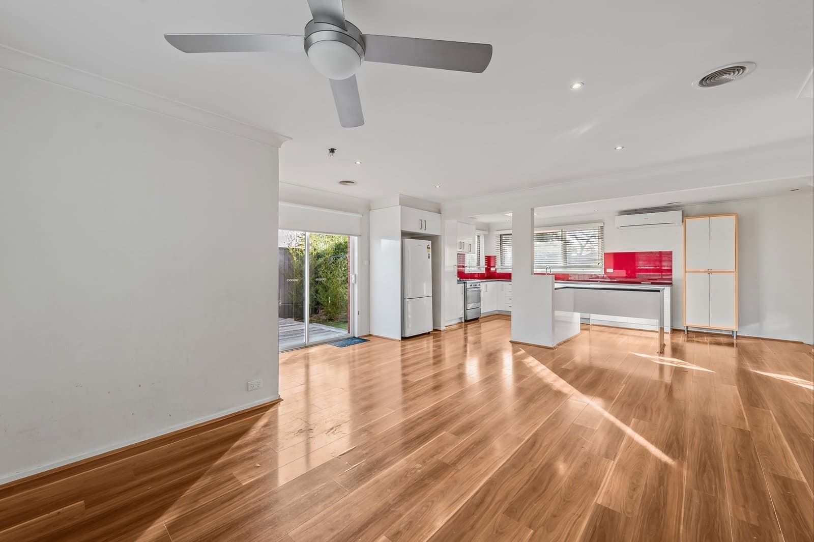 15 Kramer Street, Werribee, VIC, 3030, Werribee - Thumbnail 2