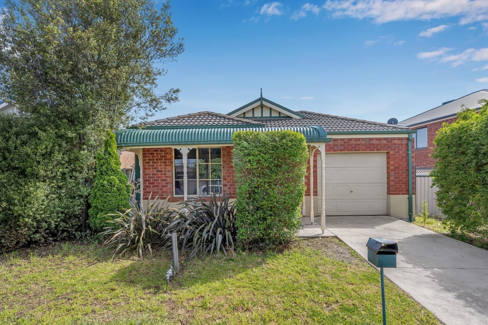 5 French Crescent, Caroline Springs, VIC, 3023, Caroline Springs - Image 1
