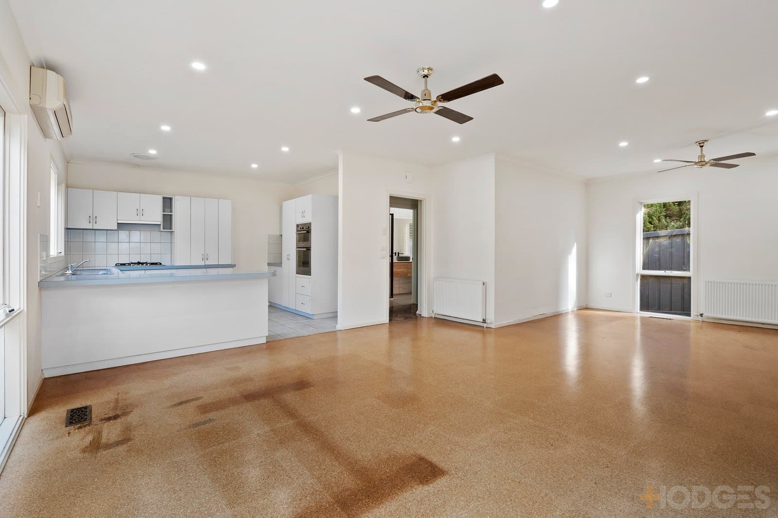 8 Cook Street, Newtown, VIC, 3220, Newtown - Thumbnail 2