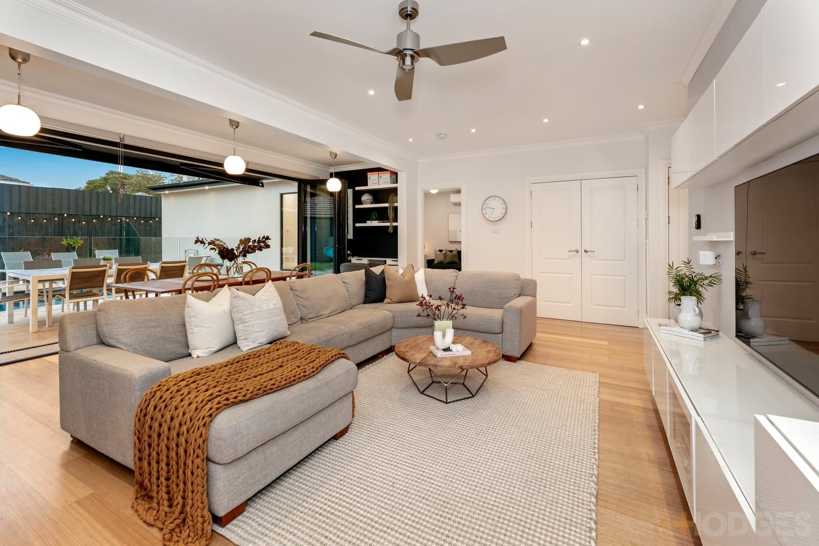 2 Tulip Grove, Cheltenham, VIC, 3192, Cheltenham - Thumbnail 3
