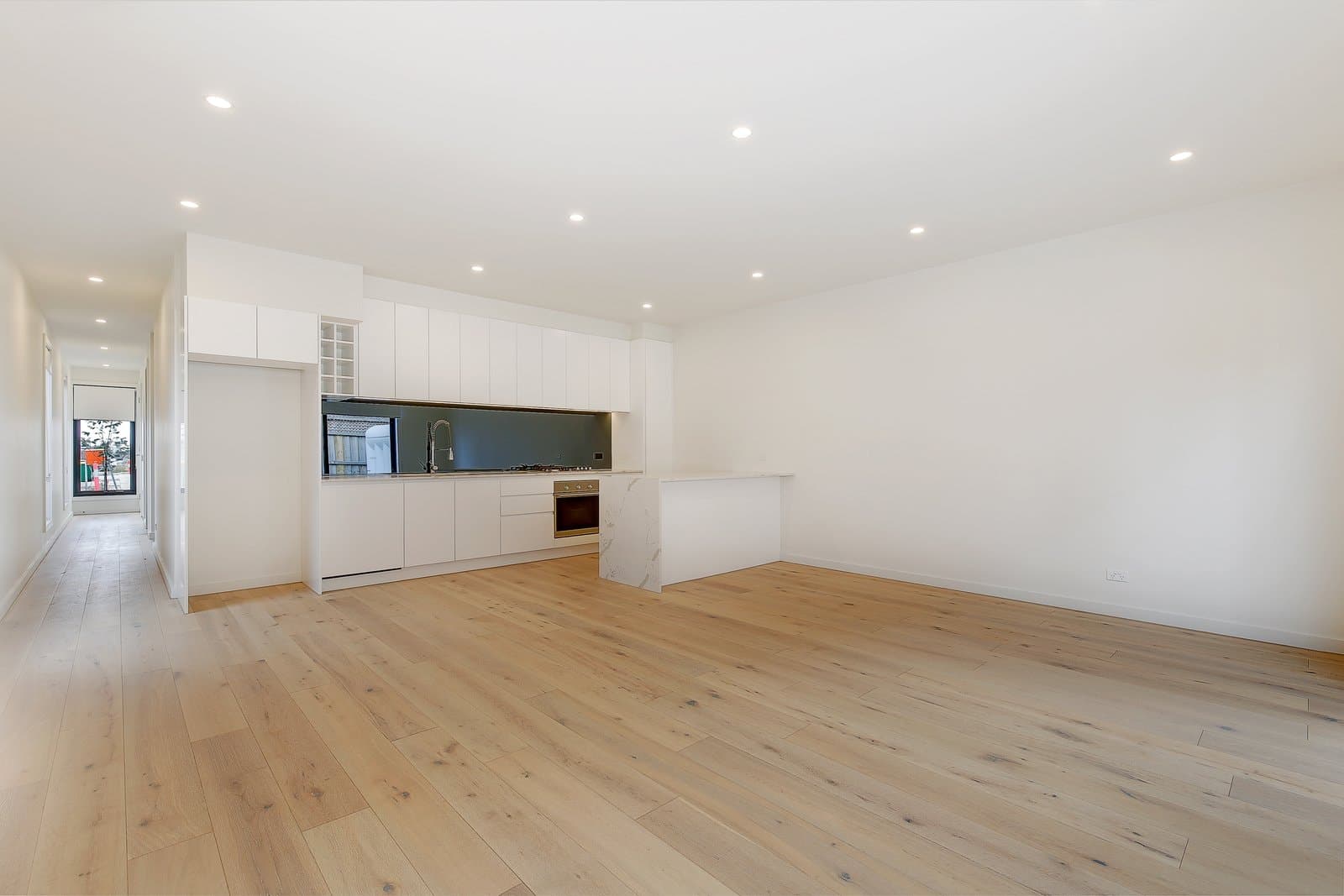 18 Piccolo Circuit, Williamstown North, VIC, 3016, Williamstown North - Thumbnail 2