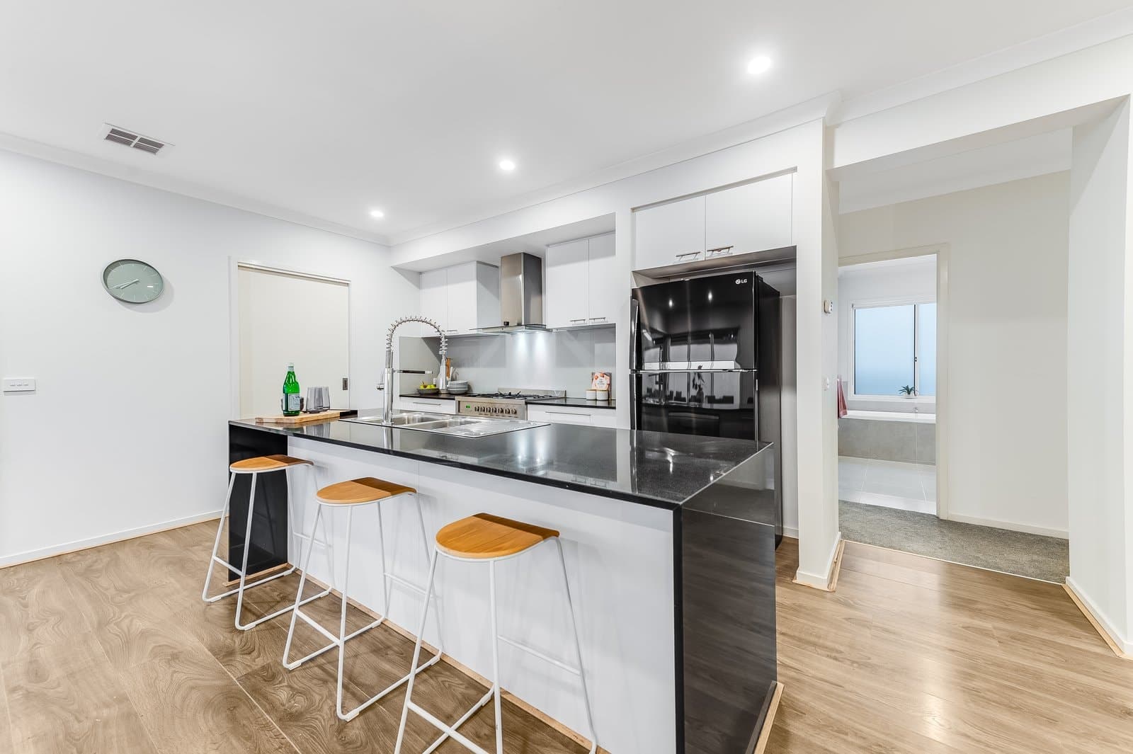 18 Powlett Street, Werribee, VIC, 3030, Werribee - Thumbnail 4