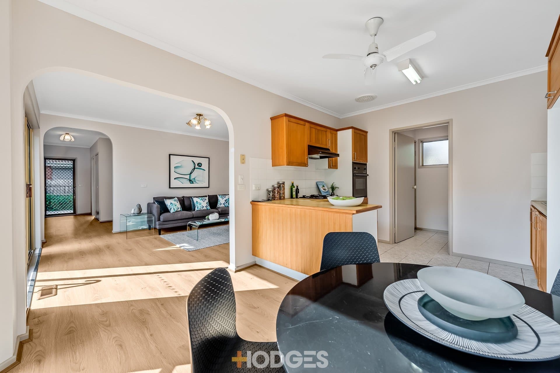 2 / 5 Garden Avenue, GLEN HUNTLY, VIC, 3163, Glen Huntly - Thumbnail 3
