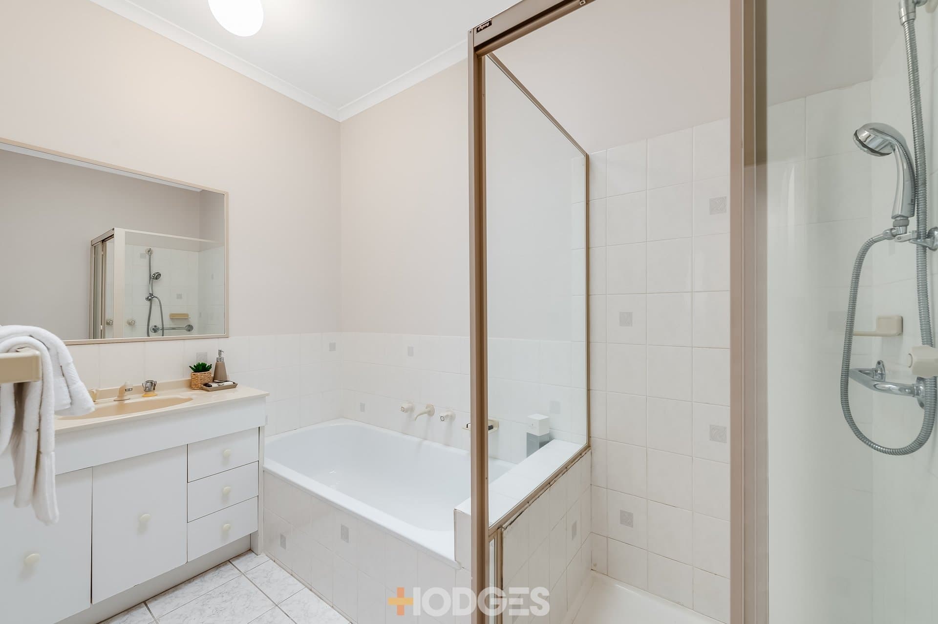2 / 5 Garden Avenue, GLEN HUNTLY, VIC, 3163, Glen Huntly - Thumbnail 8