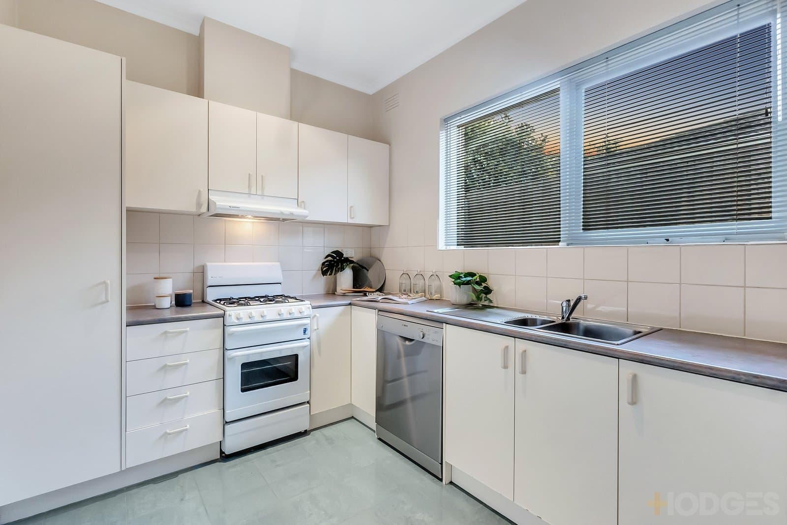 1 / 22 Latrobe Street, Mentone, VIC, 3194, Mentone - Thumbnail 3