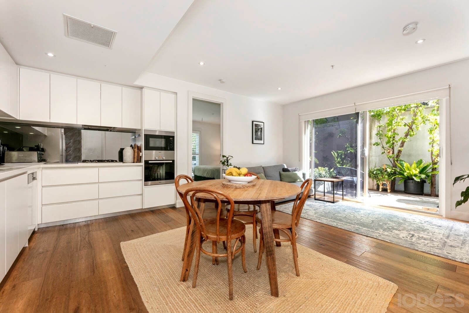 1 / 392 New Street, Brighton, VIC, 3186, Brighton - Thumbnail 2