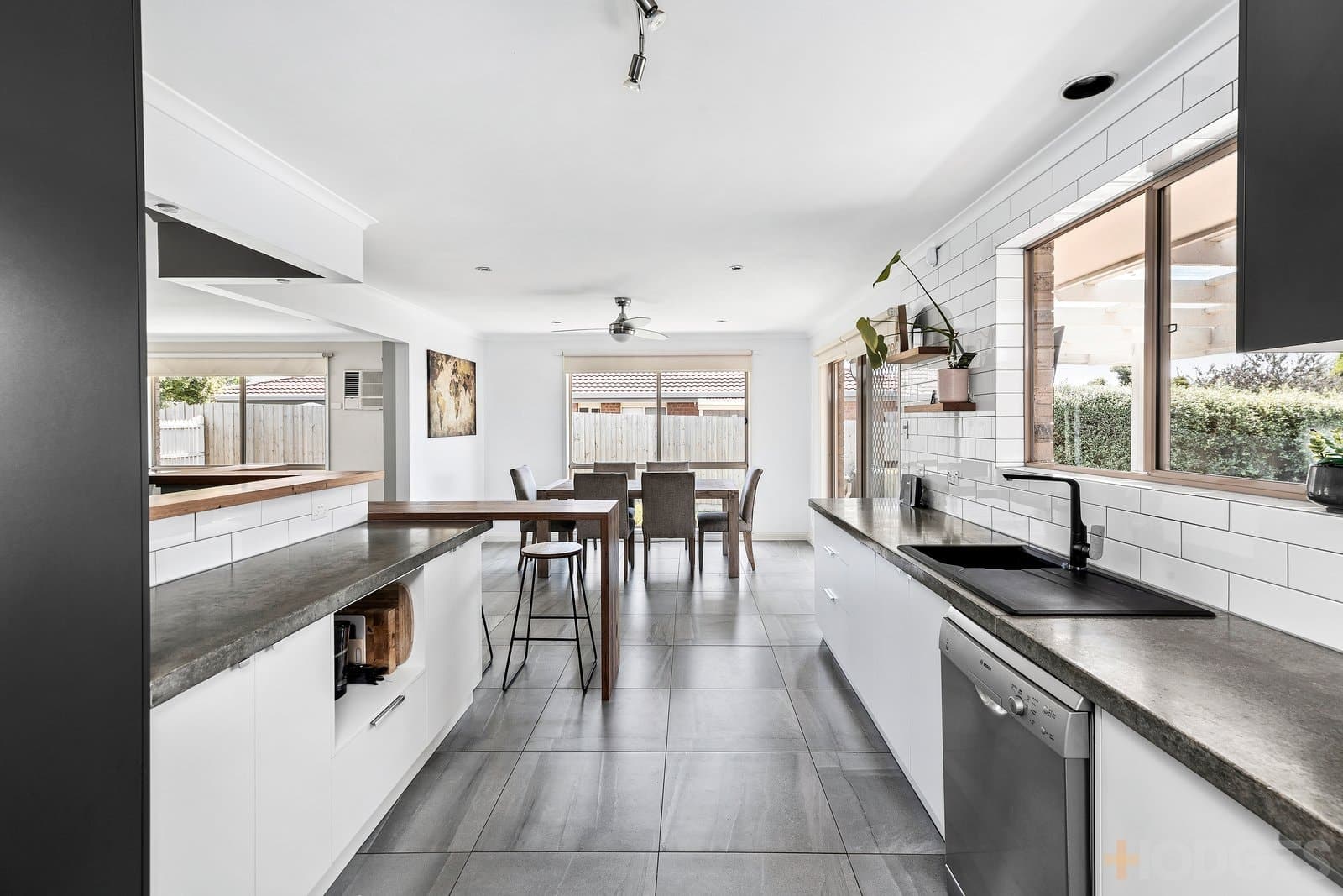 19 Leicester Mews, Leopold, VIC, 3224, Leopold - Thumbnail 4