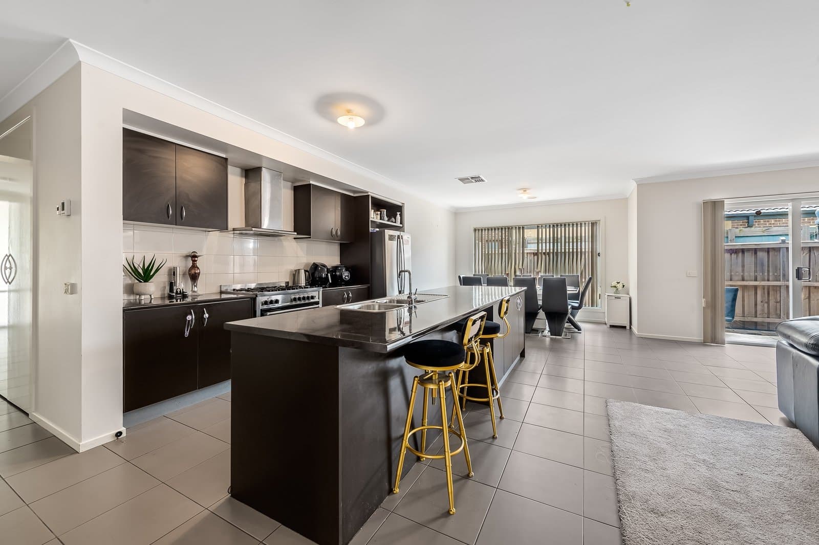 13 Rowan Avenue, Williams Landing, VIC, 3027, Williams Landing - Thumbnail 3