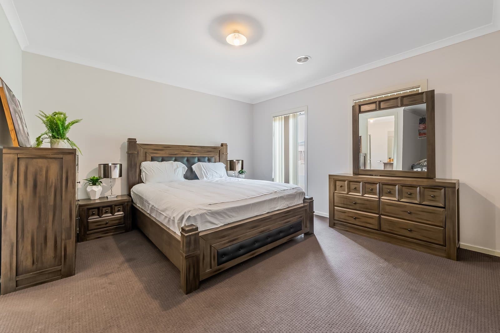13 Rowan Avenue, Williams Landing, VIC, 3027, Williams Landing - Thumbnail 5
