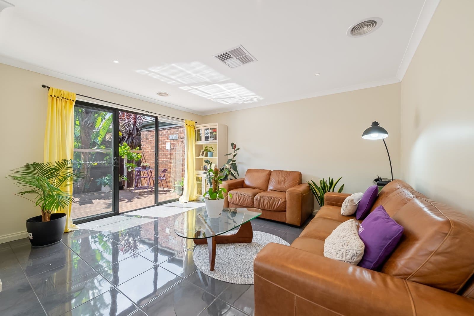 1 / 16 Mermaid Crescent, Wyndham Vale, VIC, 3024, Wyndham Vale - Thumbnail 2