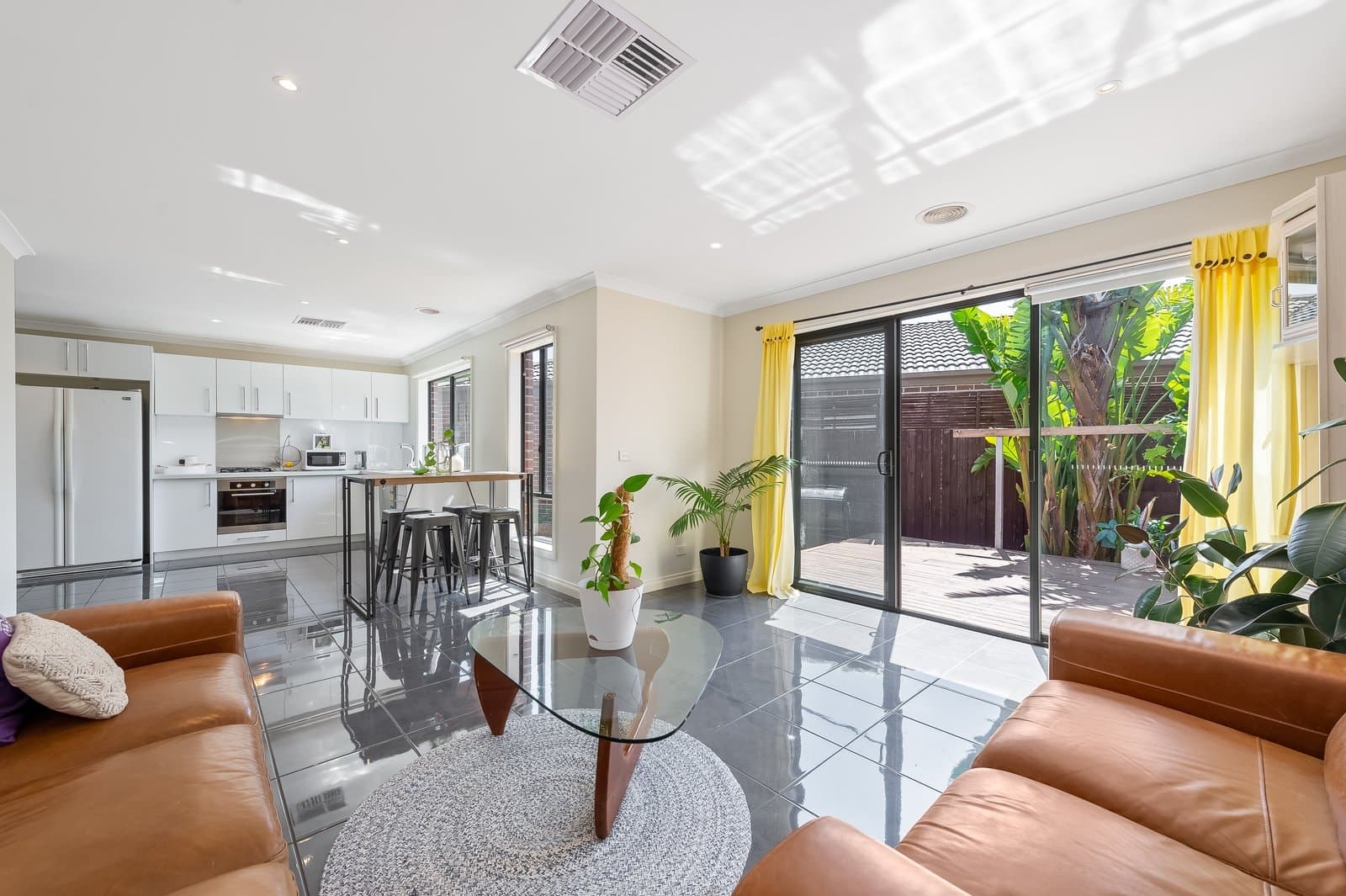 1 / 16 Mermaid Crescent, Wyndham Vale, VIC, 3024, Wyndham Vale - Thumbnail 3