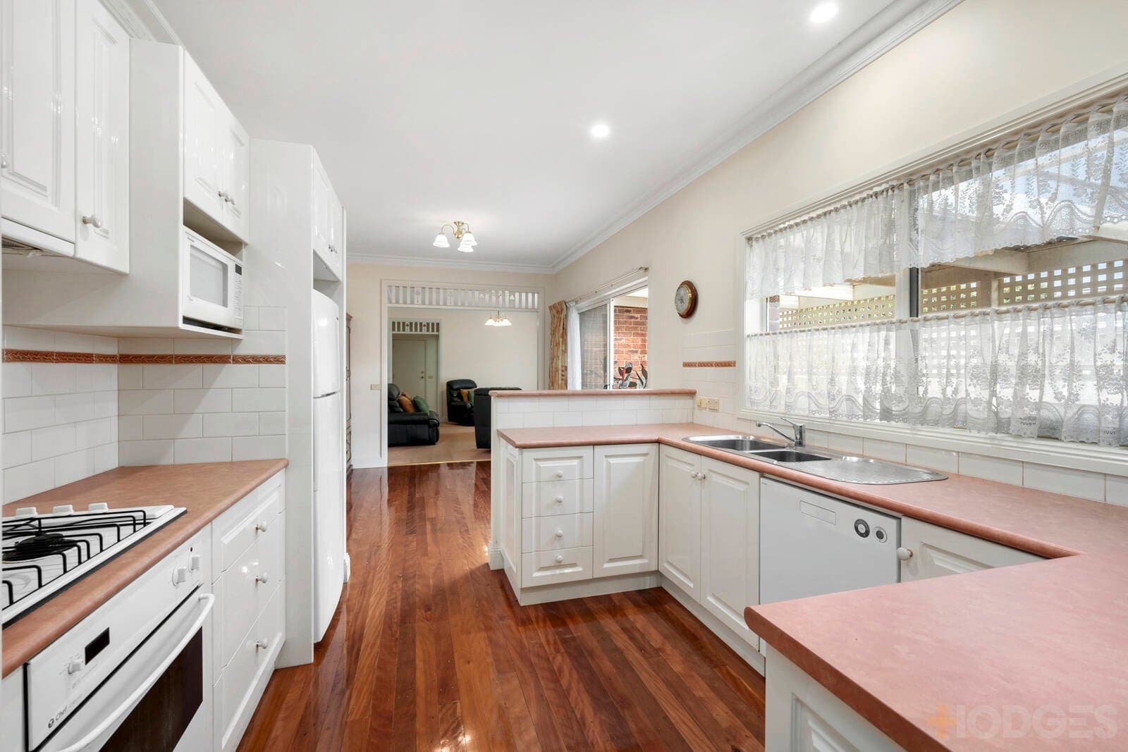 39 St Albans Road, East Geelong, VIC, 3219, East Geelong - Thumbnail 2