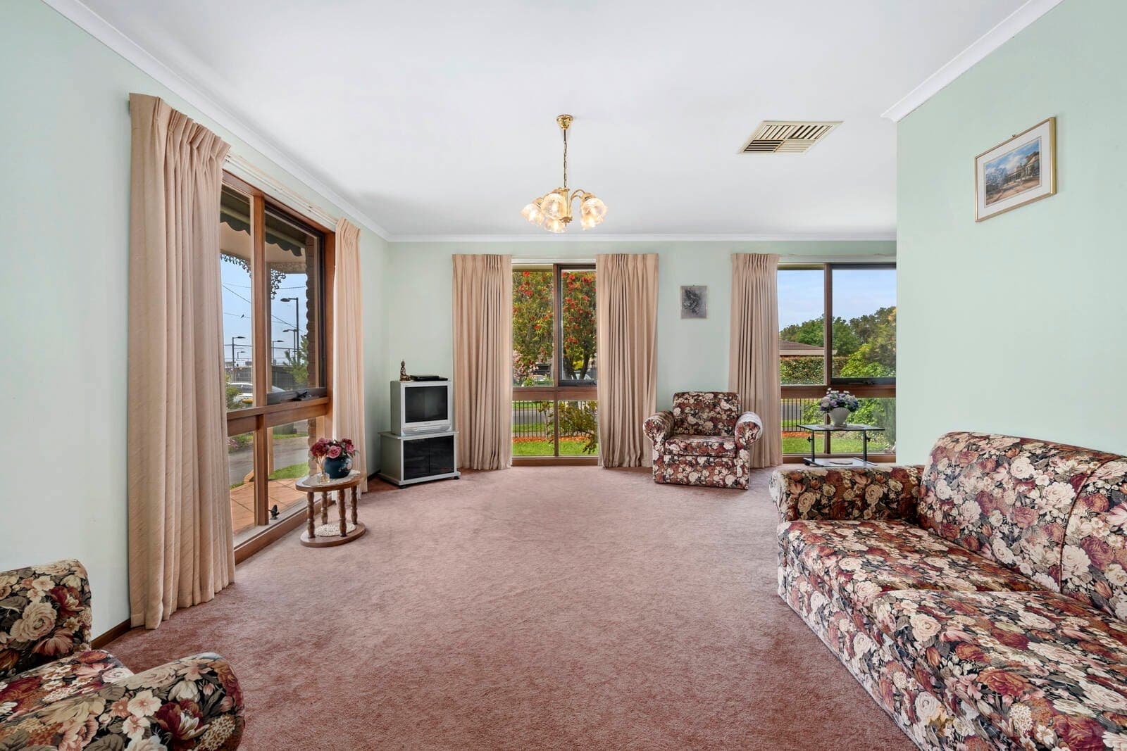 10 Wingarra Drive, Grovedale, VIC, 3216, Grovedale - Thumbnail 2