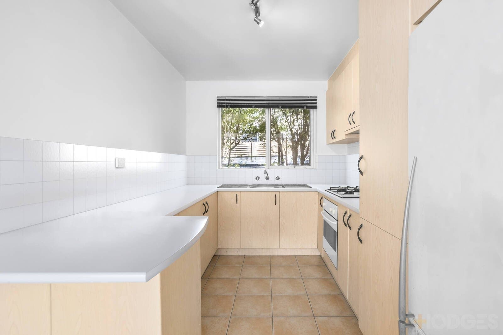 2 / 224 Nepean Highway, Parkdale, VIC, 3195, Parkdale - Thumbnail 3