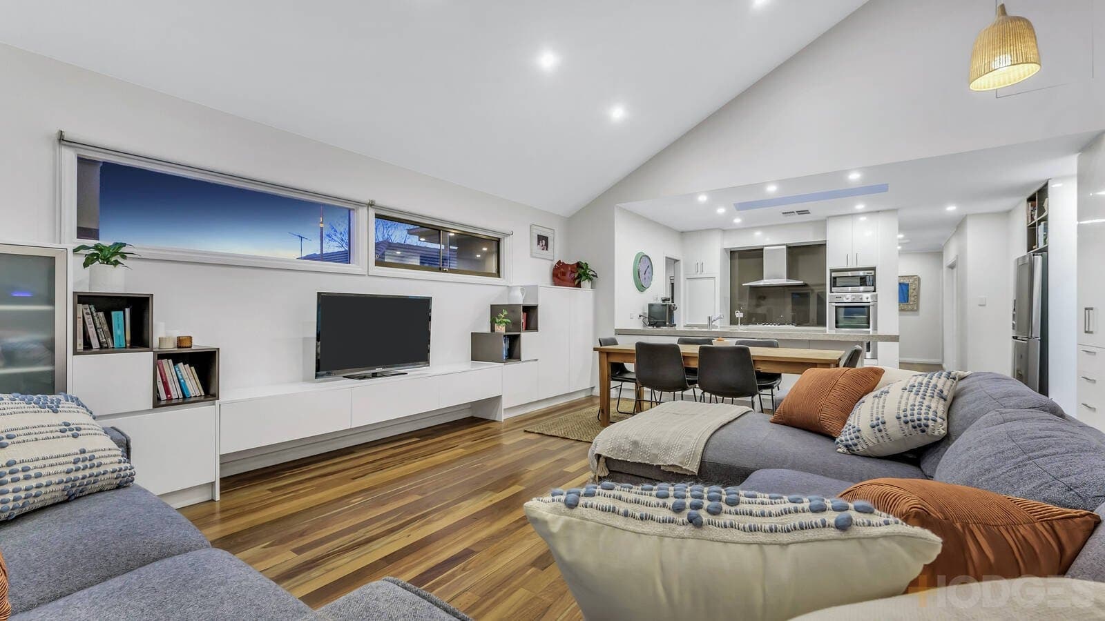 38 Rosewarne Avenue, Cheltenham, VIC, 3192, Cheltenham - Thumbnail 5