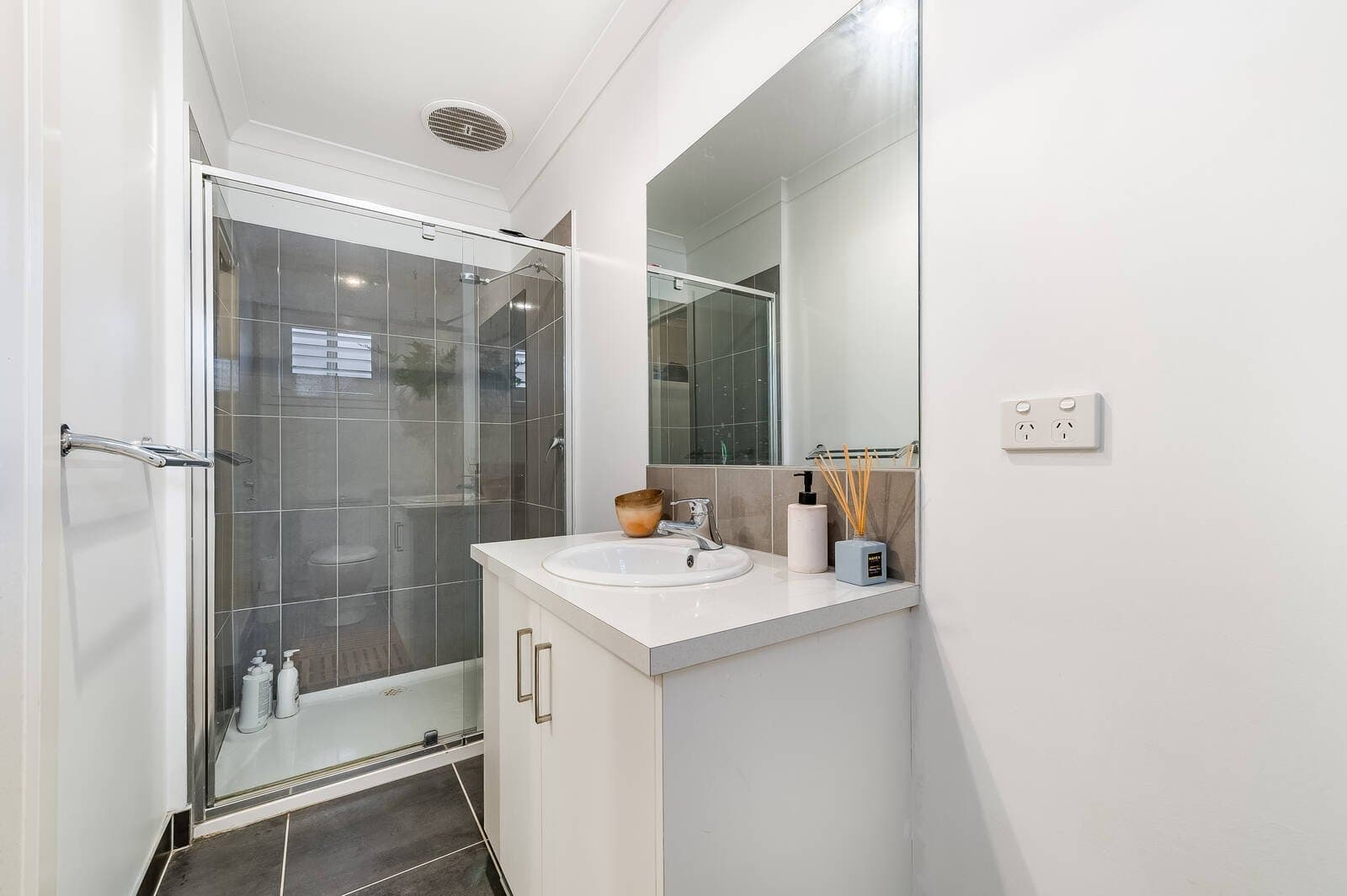 41 Chapman Drive, Wyndham Vale, VIC, 3024, Wyndham Vale - Thumbnail 6