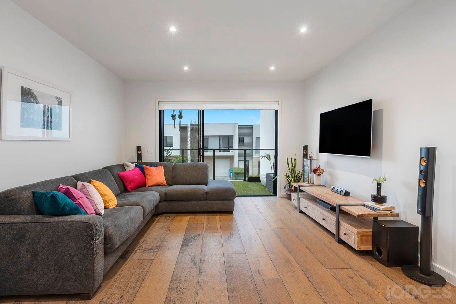 43 Charlton Avenue, Cheltenham, VIC, 3192, Cheltenham - Thumbnail 2