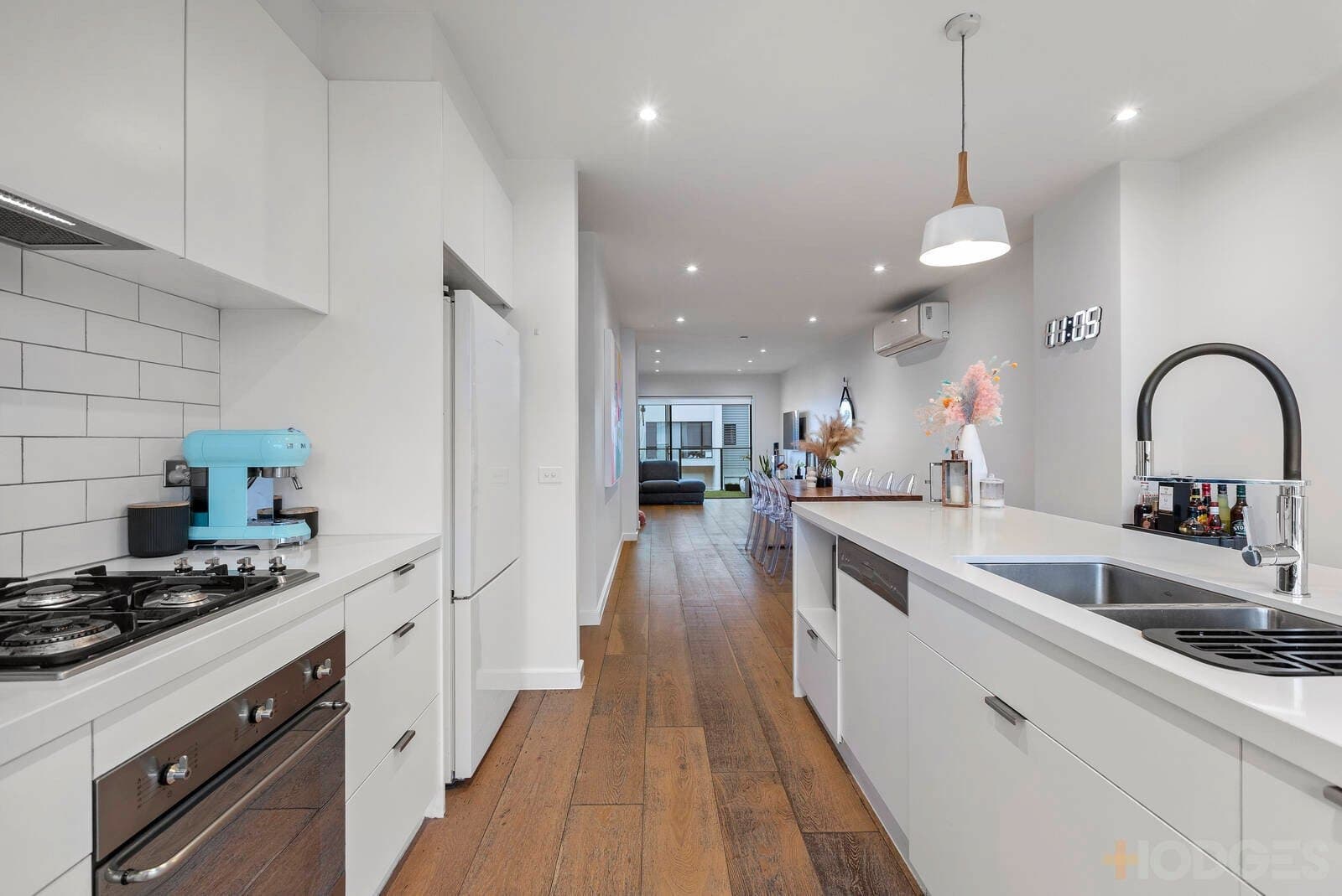 43 Charlton Avenue, Cheltenham, VIC, 3192, Cheltenham - Thumbnail 3