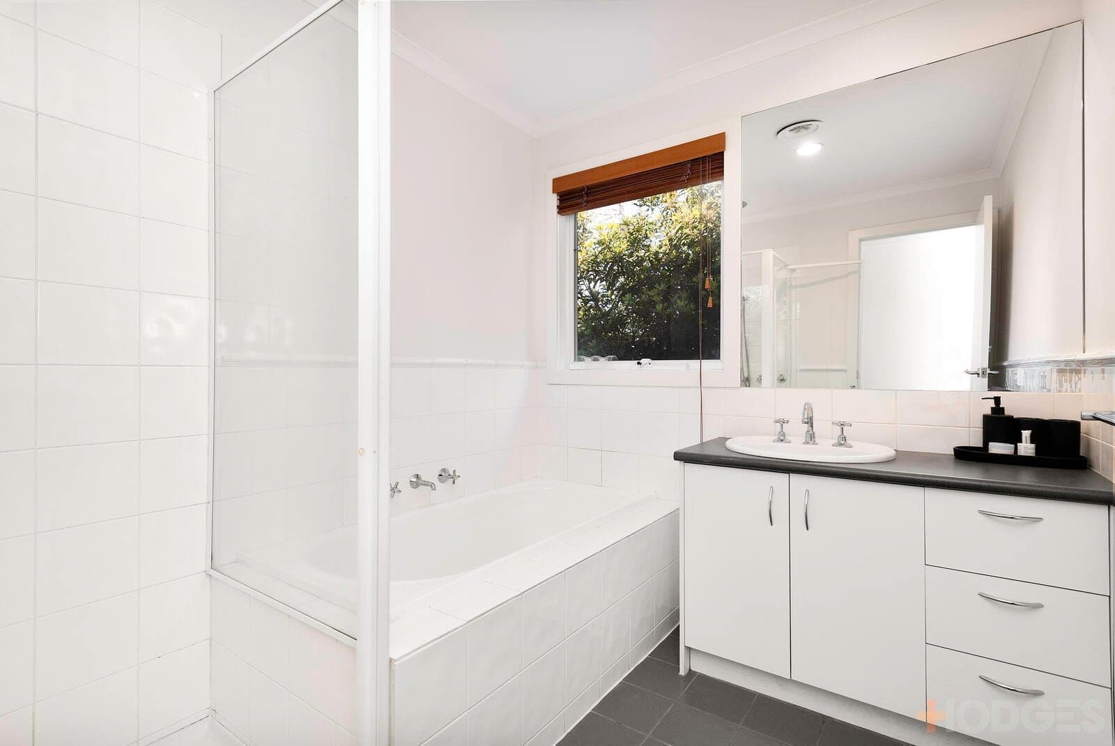 16 Hillside Avenue, Caulfield, VIC, 3162, Caulfield - Thumbnail 6