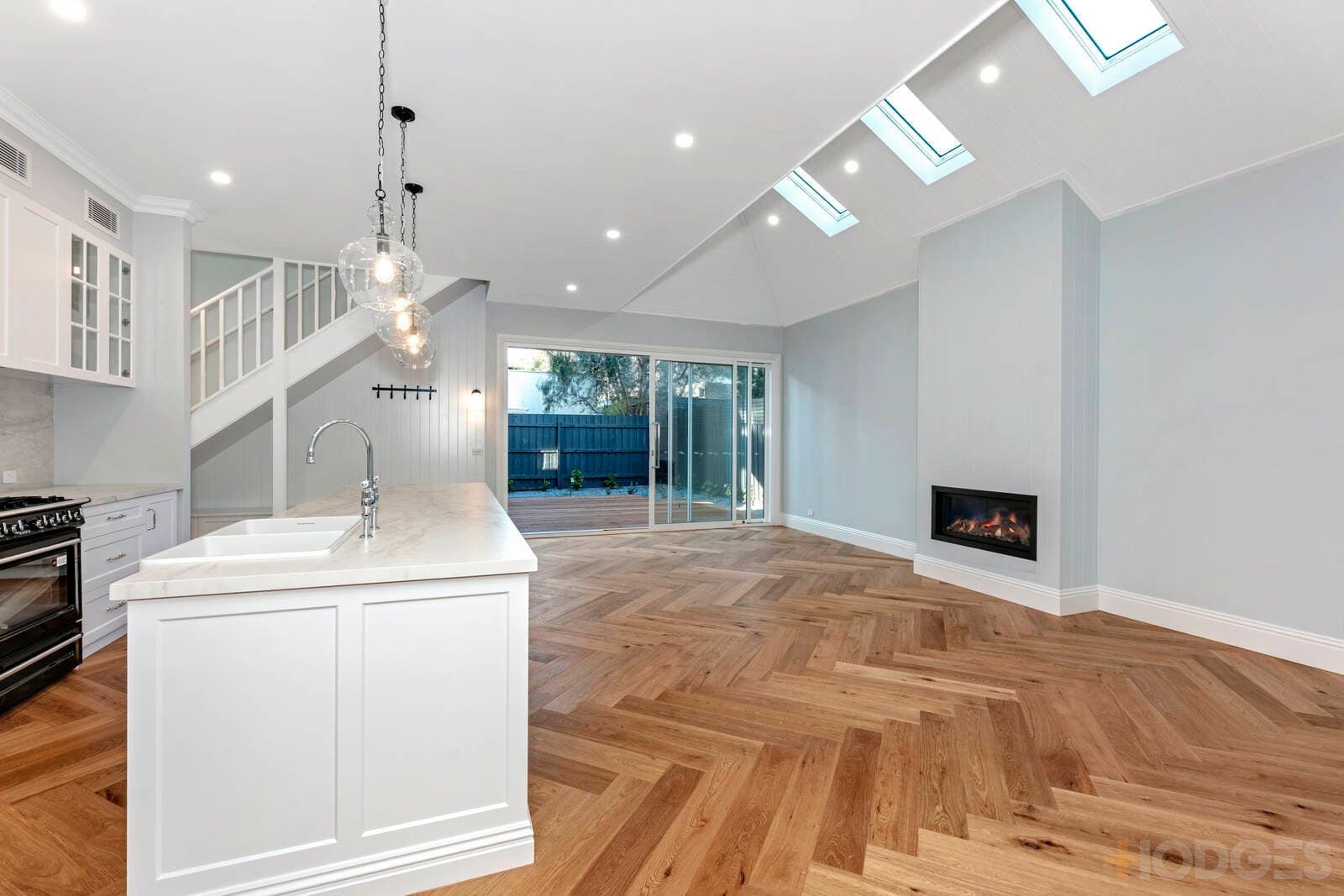 4 Little Field Street, Hampton, VIC, 3188, Hampton - Thumbnail 2