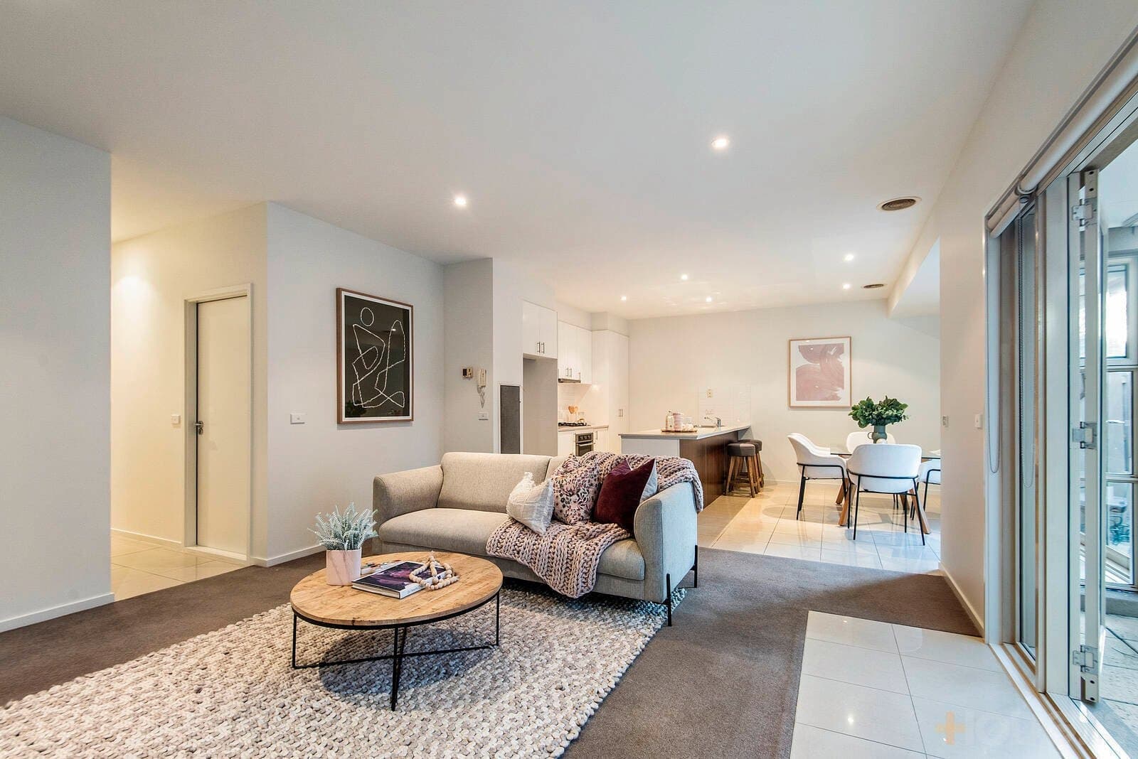 1 / 17 Tulip Grove, Cheltenham, VIC, 3192, Cheltenham - Thumbnail 3