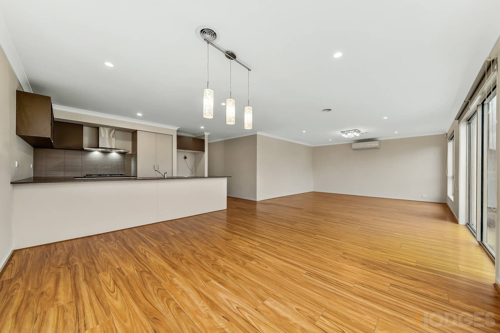 5 Sundew Avenue, Cranbourne East, VIC, 3977, Cranbourne East - Thumbnail 3
