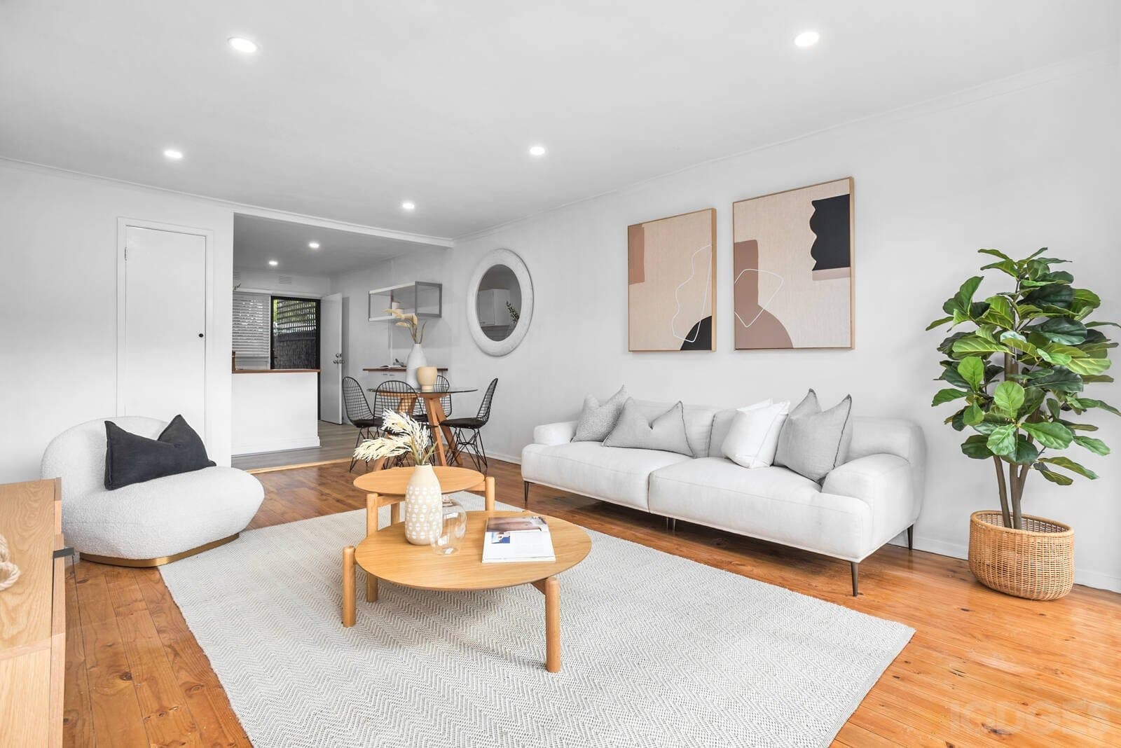 3 / 318 Warrigal Road, Cheltenham, VIC, 3192, Cheltenham - Thumbnail 2
