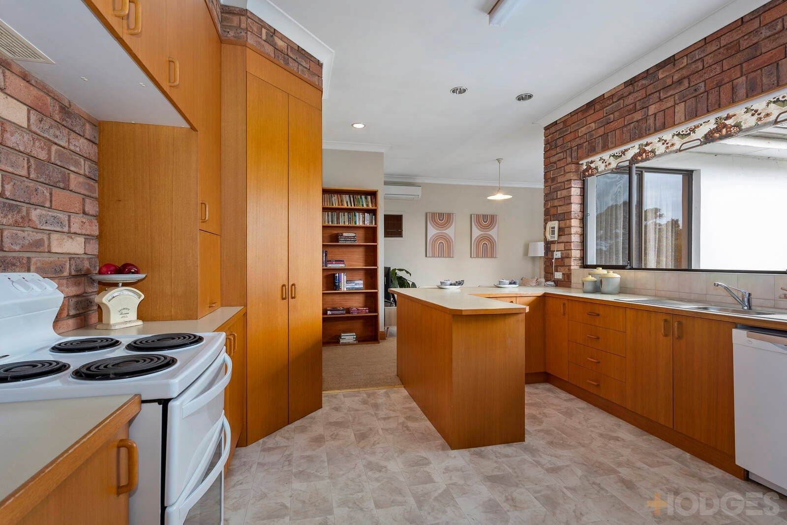 4 Chateau Grove, Beaumaris, VIC, 3193, Beaumaris - Thumbnail 5