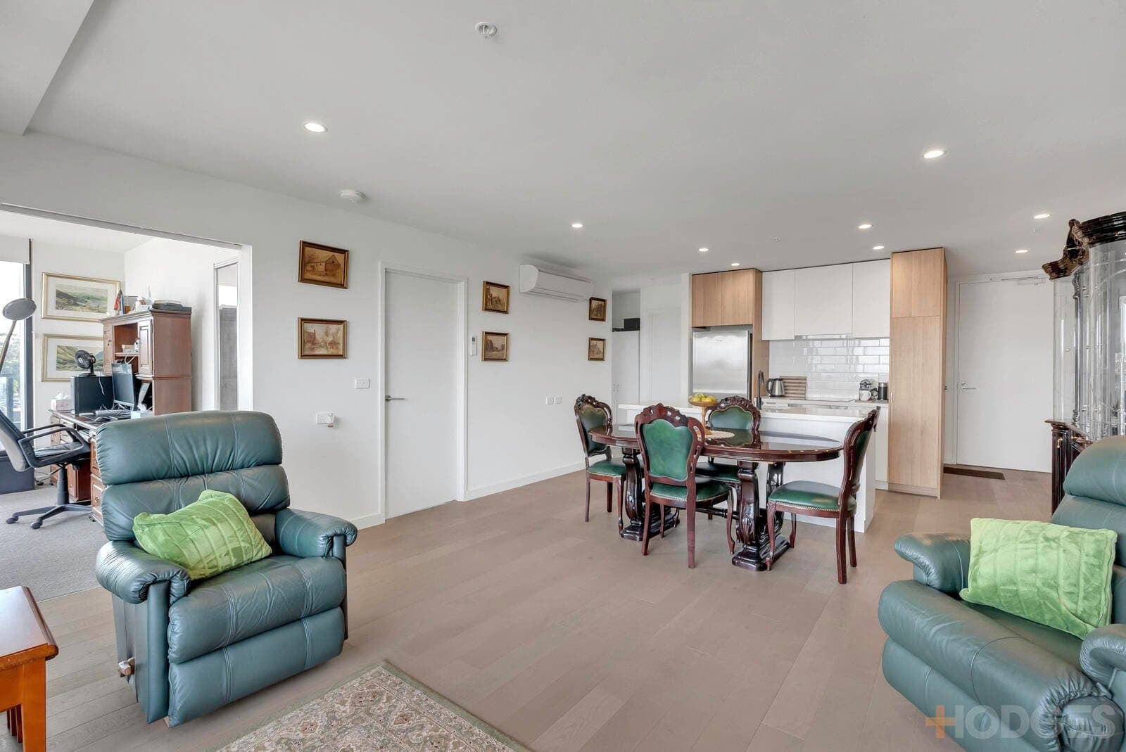 709 / 6 Railway Road, Cheltenham, VIC, 3192, Cheltenham - Image 1