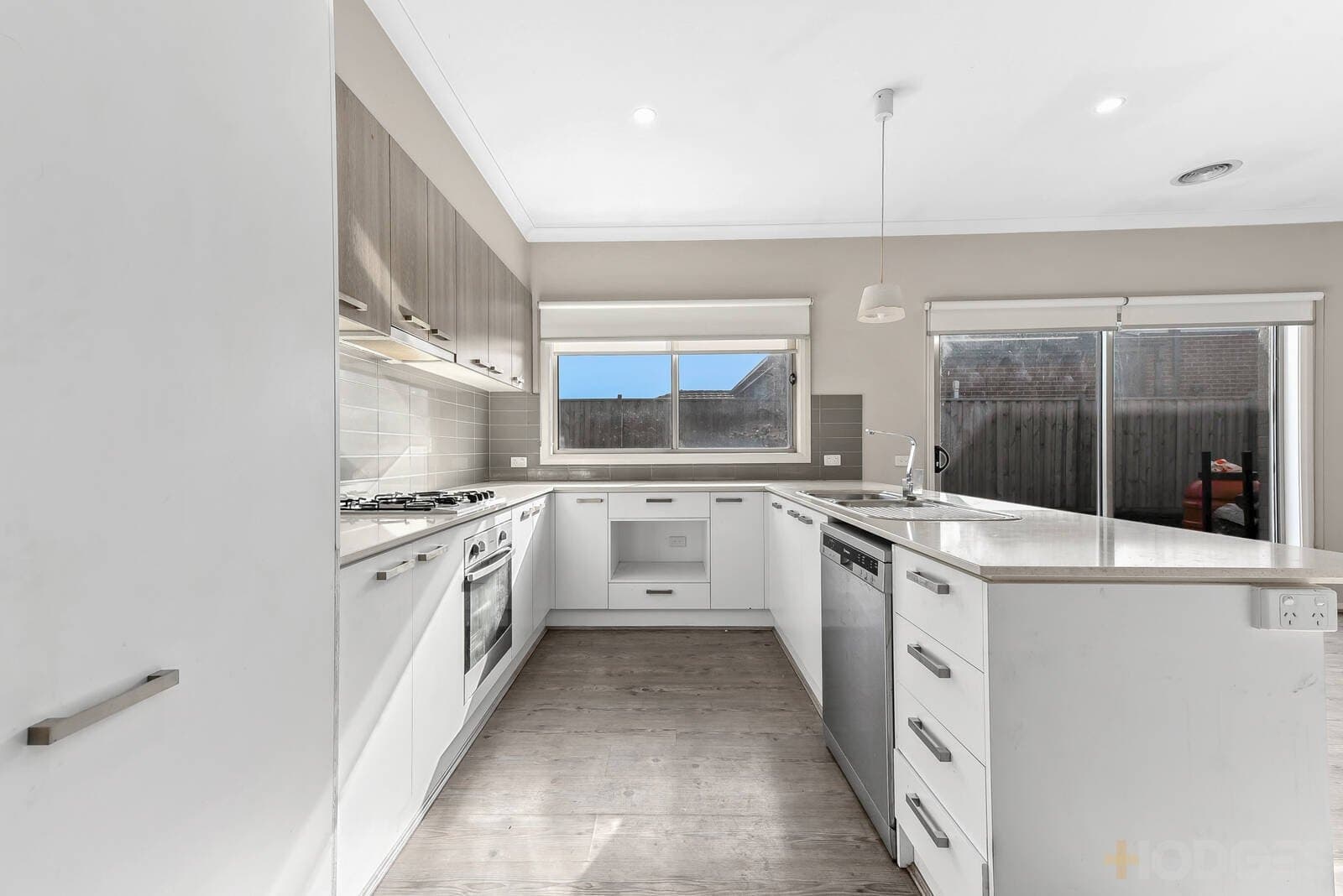 1 Leak Avenue, Cranbourne East, VIC, 3977, Cranbourne East - Thumbnail 5