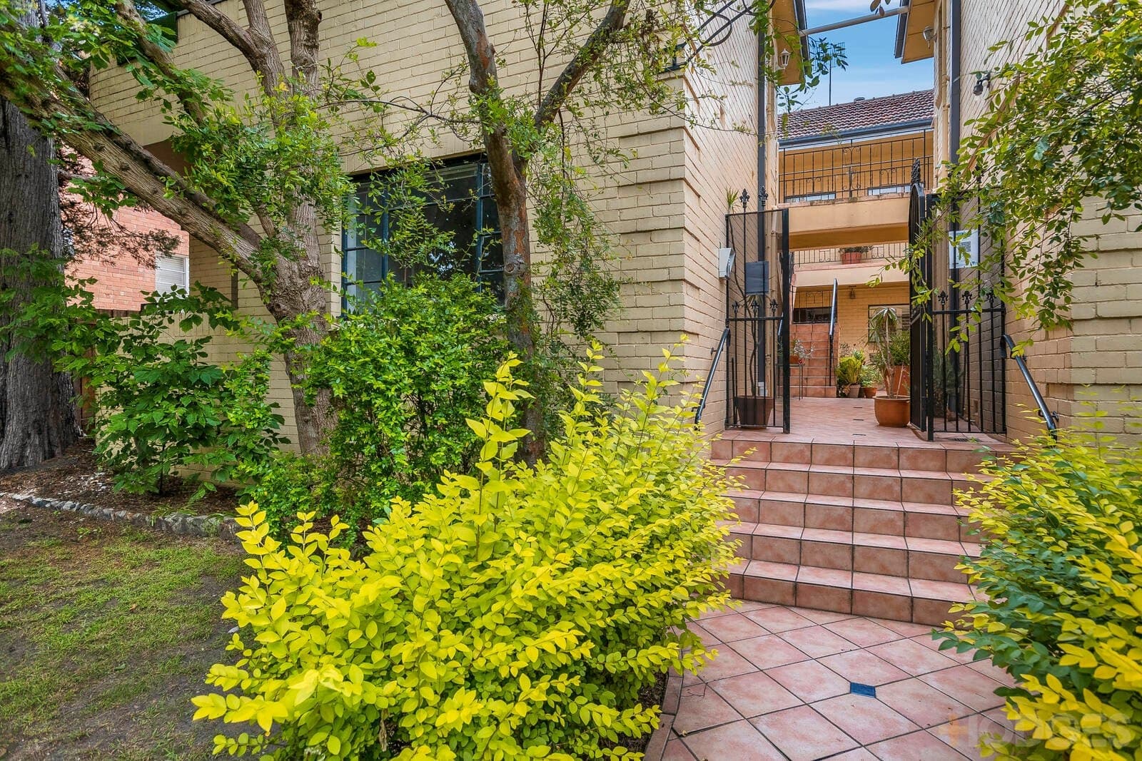 1 / 76 Canterbury Road, Toorak, VIC, 3142, Toorak - Thumbnail 2