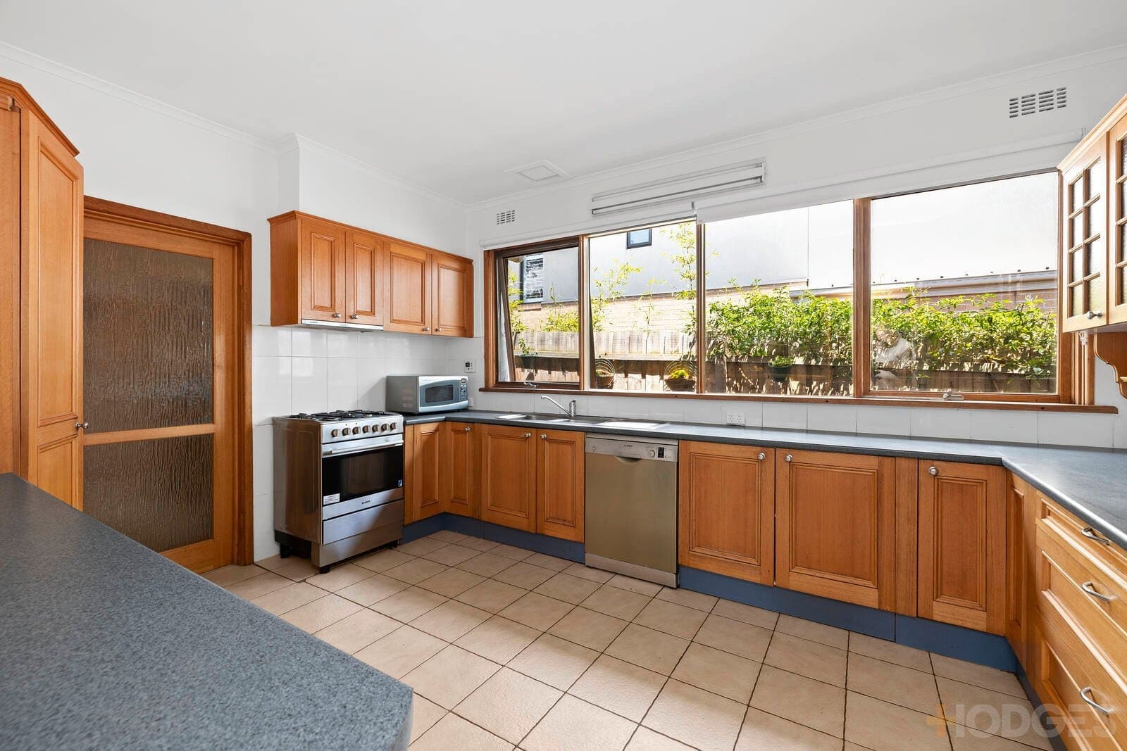 64 Haydens Road, Beaumaris, VIC, 3193, Beaumaris - Thumbnail 8