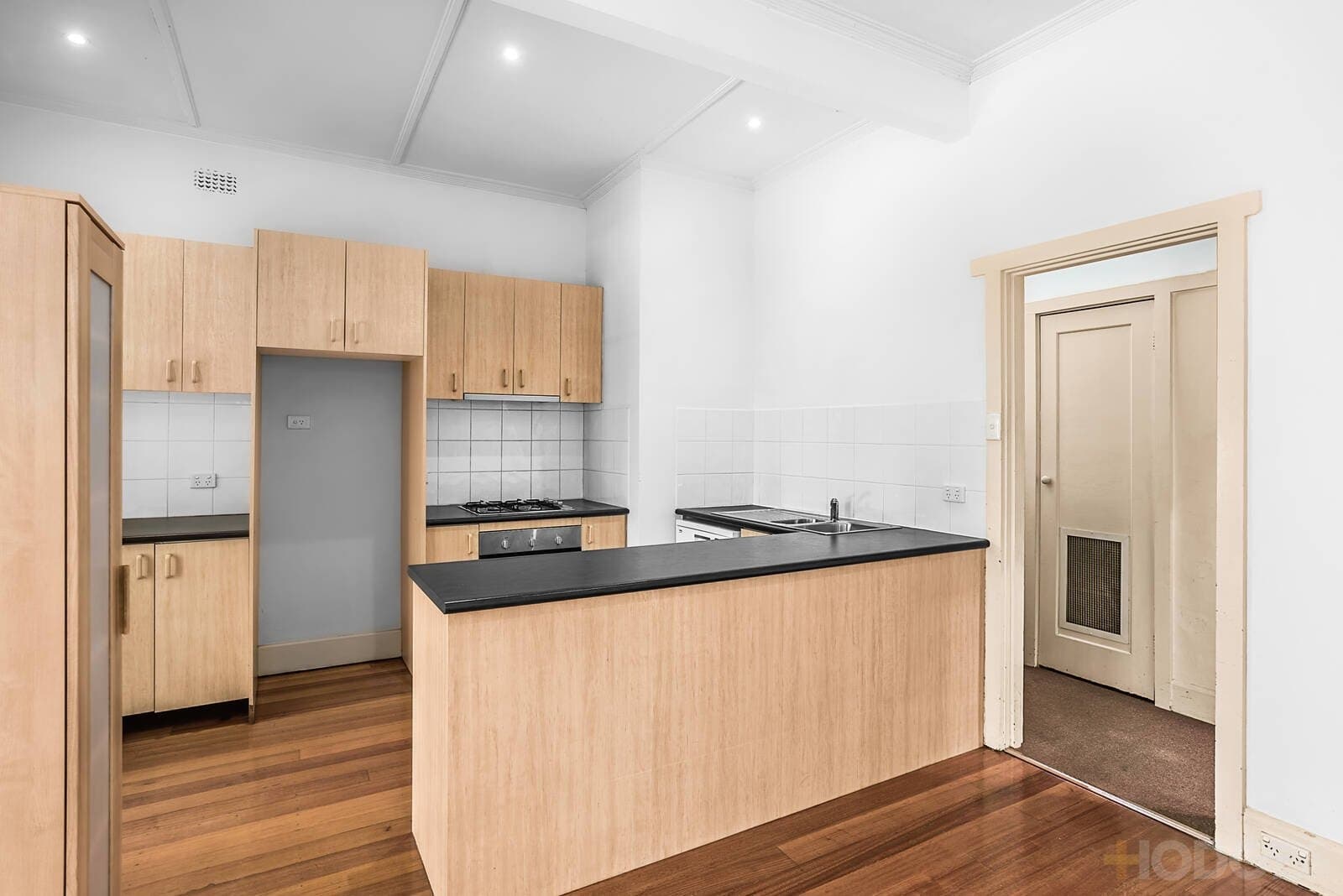 71 Como Parade East, Parkdale, VIC, 3195, Parkdale - Thumbnail 2