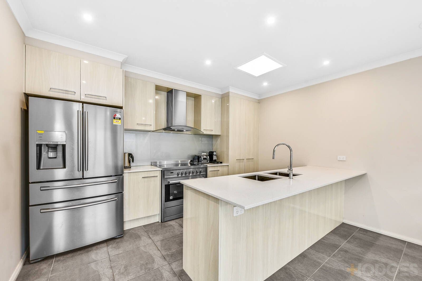 25 Brittle Gum Road, Cranbourne East, VIC, 3977, Cranbourne East - Thumbnail 2