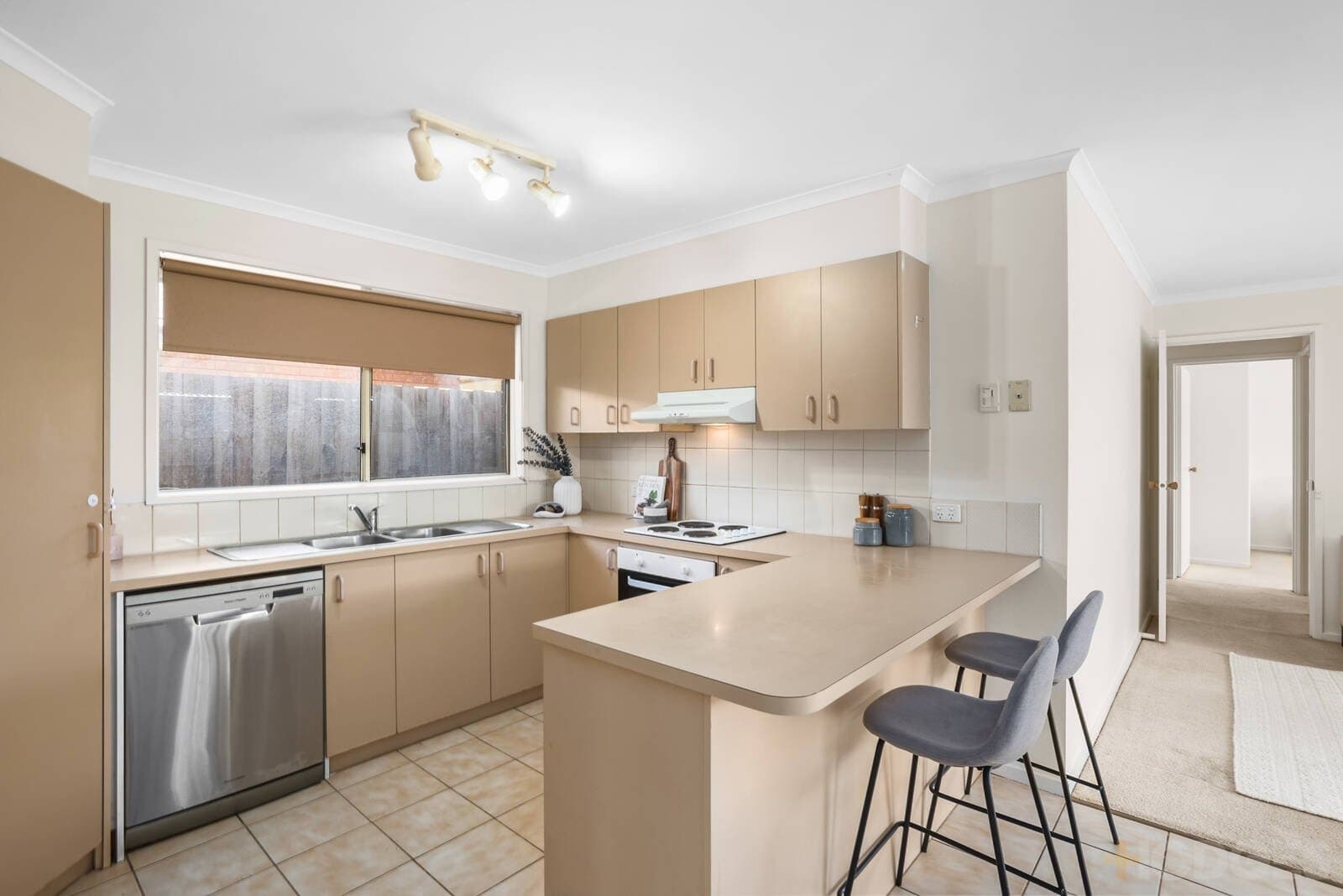 8 Wildoer Drive, Aspendale Gardens, VIC, 3195, Aspendale Gardens - Thumbnail 6