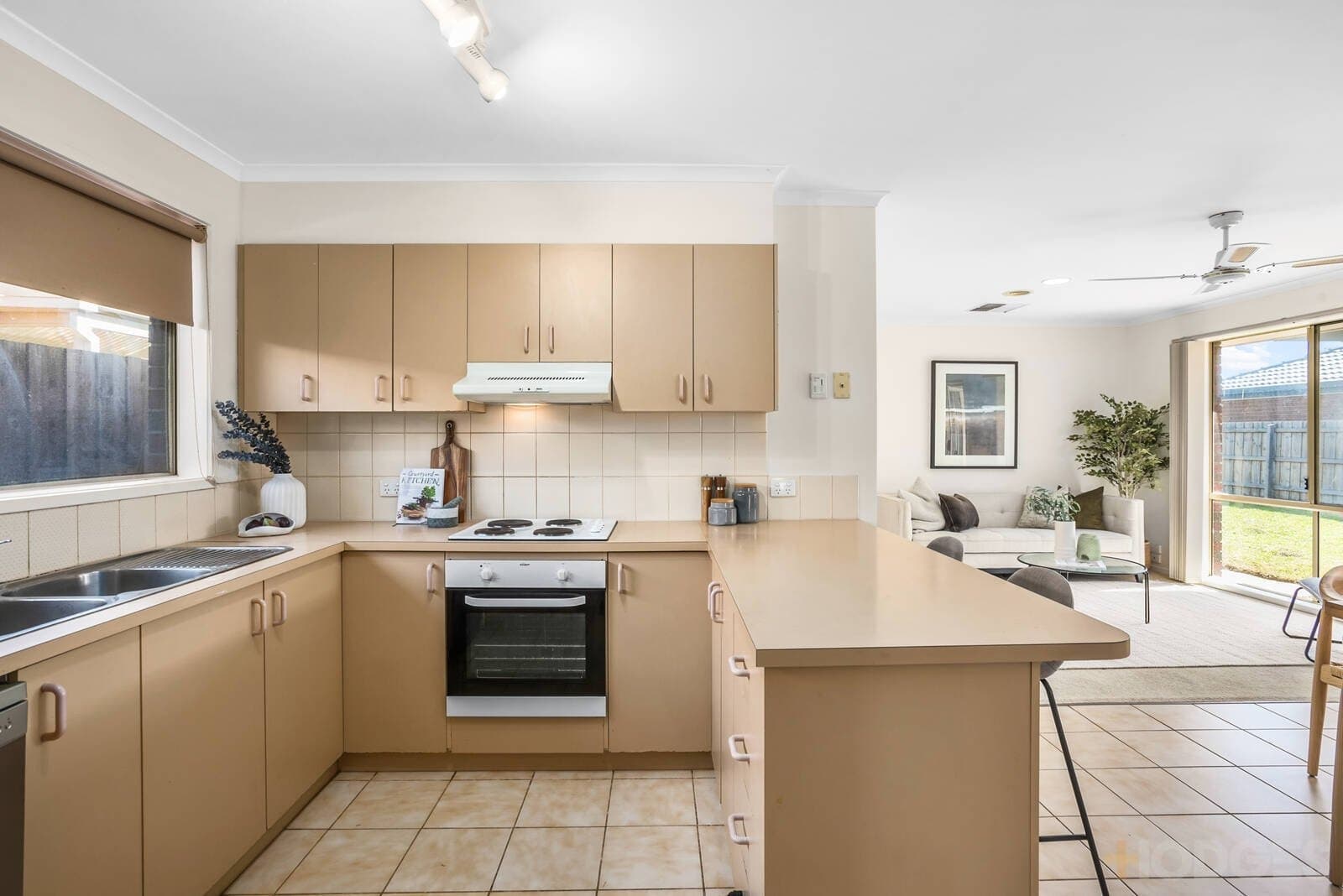 8 Wildoer Drive, Aspendale Gardens, VIC, 3195, Aspendale Gardens - Thumbnail 7
