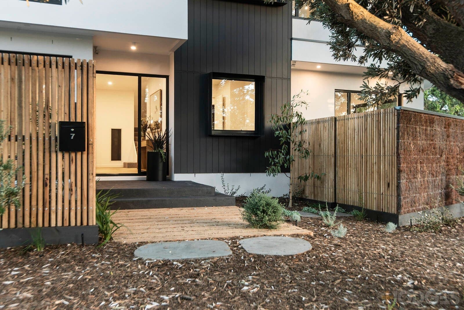 7 Dickens Street, Parkdale, VIC, 3195, Parkdale - Thumbnail 2