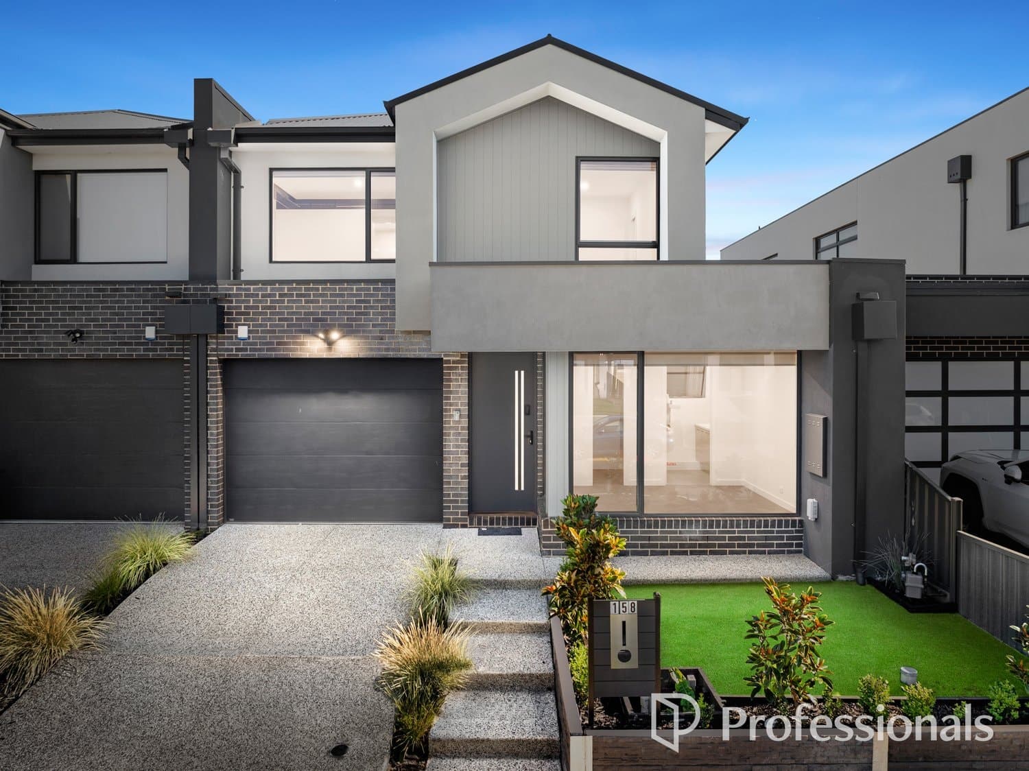 158 Debonair Parade Craigieburn 3064, Craigieburn - Image 1