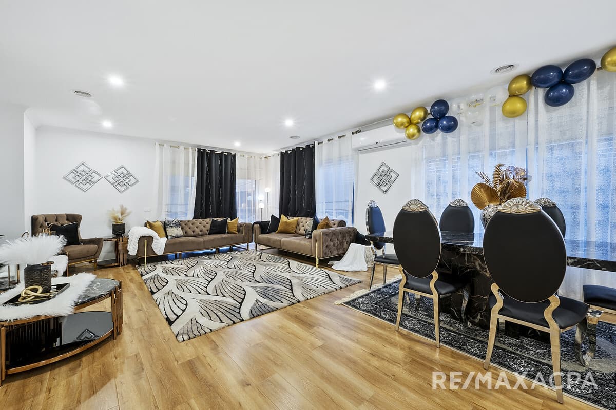 24 Emblem Street Tarneit VIC 3029, Tarneit - Thumbnail 2