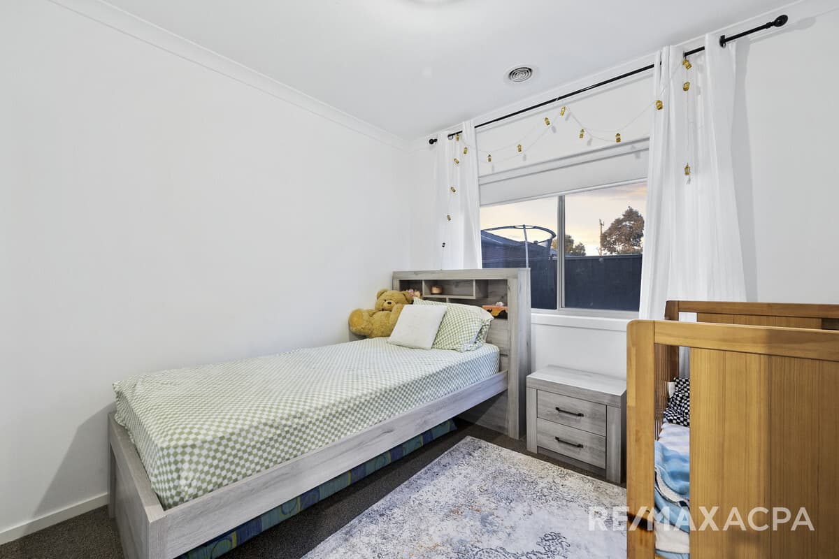 24 Emblem Street Tarneit VIC 3029, Tarneit - Thumbnail 7