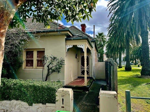 27 Rossmoyne Street, THORNBURY VIC 3071, Thornbury - Image 1