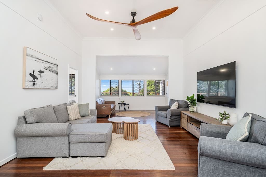 208 Esplanade, Pialba, QLD, 4655, Pialba - Thumbnail 2