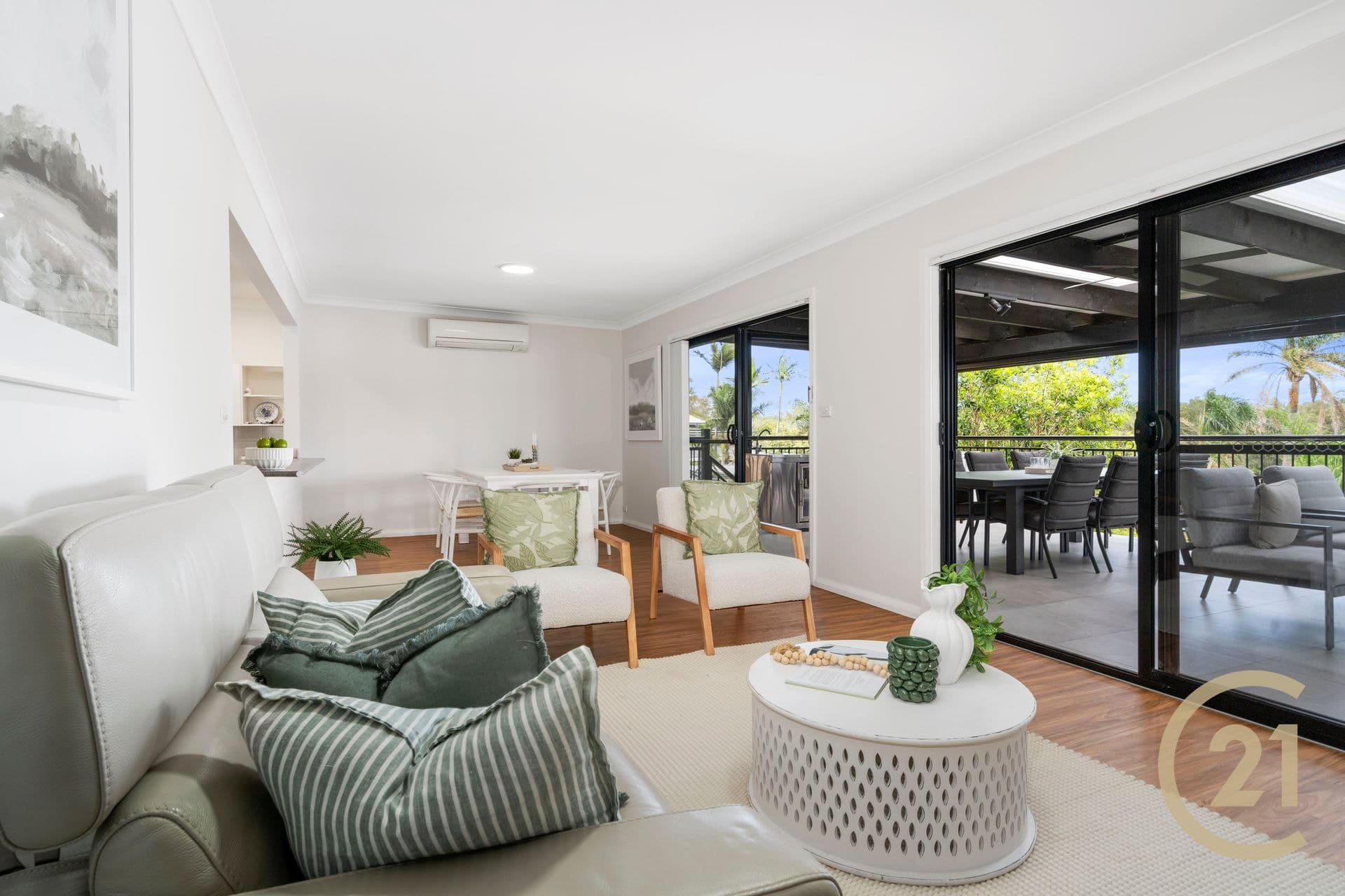 202 Henry Lawson Drive, Georges Hall, NSW, 2198, Georges Hall - Thumbnail 3