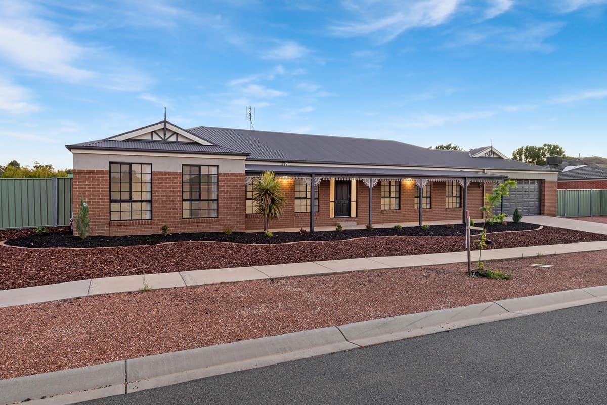 14 Lyndam Avenue, Maiden Gully VIC 3551, Maiden Gully - Image 1